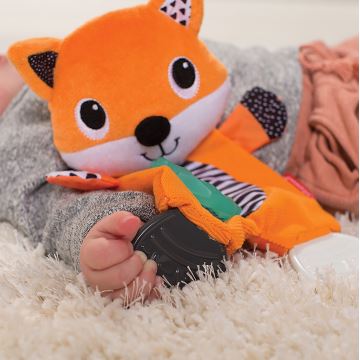 Infantino - Плюшена играчка с гризалки лисица